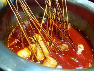 冷鍋串串香培訓(xùn)多少錢？飄味緣餐飲技術(shù)培訓(xùn)學(xué)校詳解